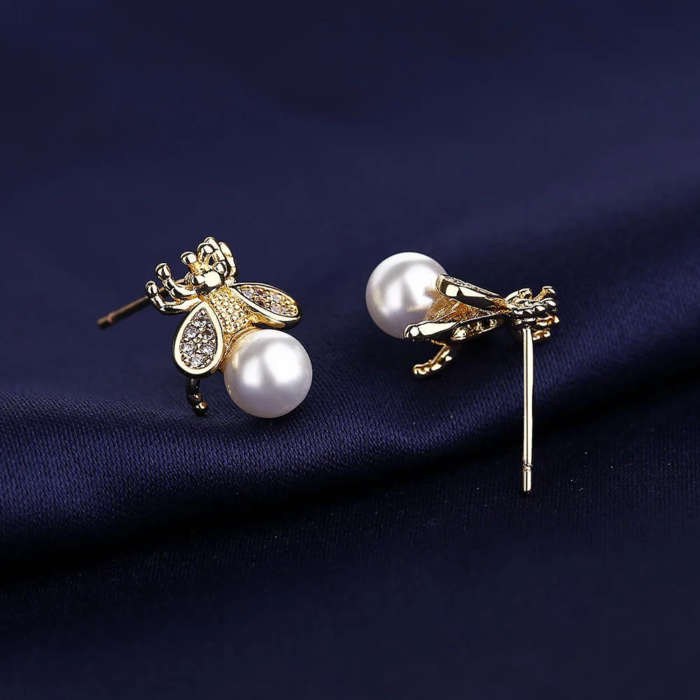 Fashion Bee Pearl Rhinestone Stud Earrings Elegant Exquisite Designer Earrings Wing Cute Statement Jewelry for Women Wedding view 2