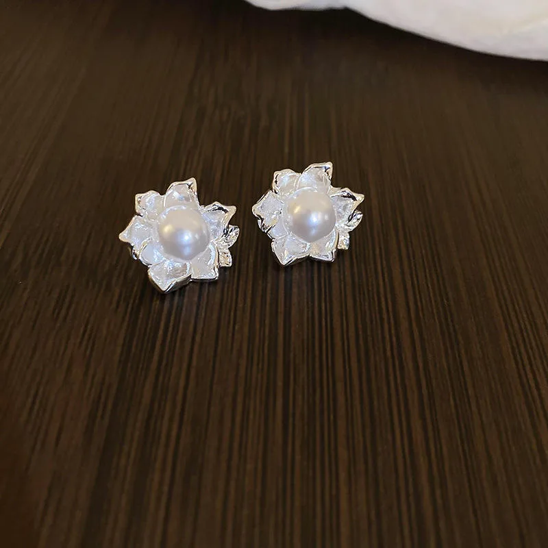 Wholesale Earrings Fashion Jewelry Waterdrop-shaped Flower Irregular Round Stud Earrings Women Classic Wedding Party Earrings