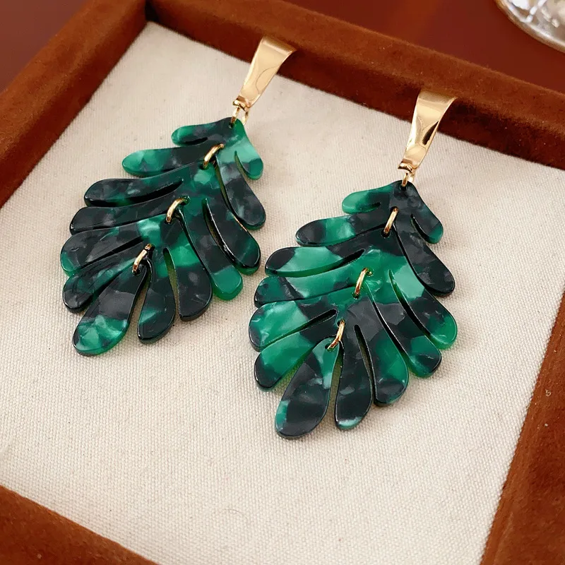 Luxury Women's Acetate Earrings Minimal Splicing Leaf Charm Jewelry with Gold Plating Fashionable Wholesale Earrings