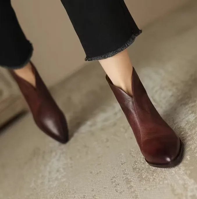 Autumn Winter New Retro Martin Boots European American High‑End Mid Heel Ankle Boots Chunky Heel Short Boots view 2