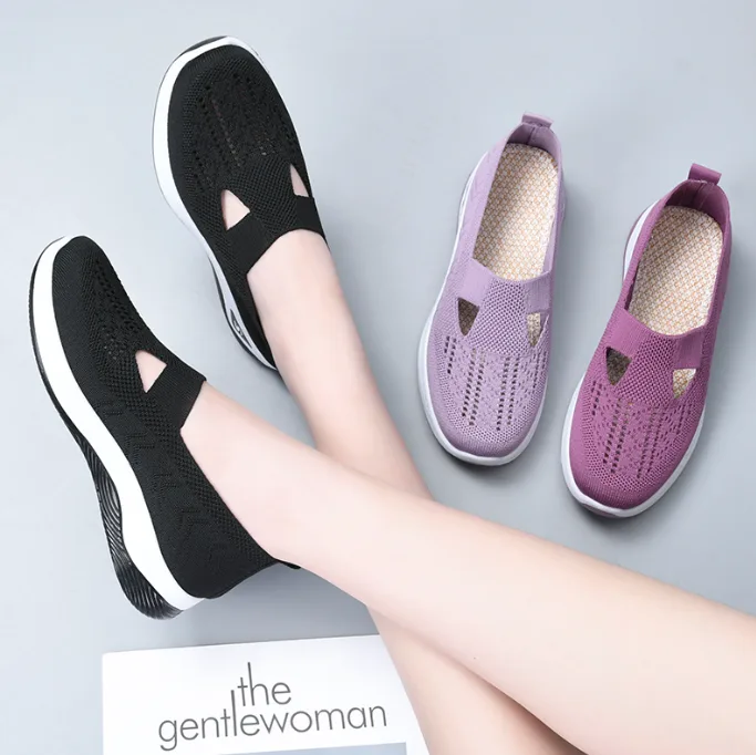 New Arrival Women Casual Shoes Fashion Flat Shoes Breathable Old Beijing Cloth Shoes view 2