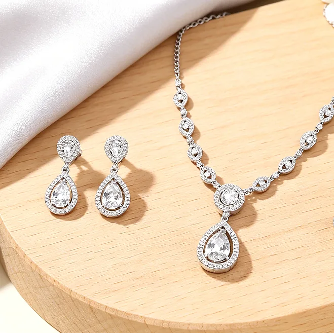 French Elegant Oval Link Rhinestone Teardrop Pendant Necklaces Two-Tier Teardrop diamond Earrings Women Wedding Banquet Jewelry Sets view 2