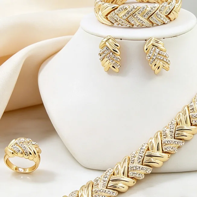 Dubai Luxury Two Tone Twisted Textured Collar Necklaces Geometric Earrings Wide Bracelets Statement Rings women Wedding Jewelry Sets view 3