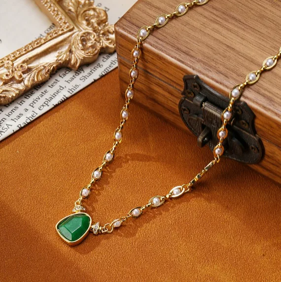 Natural Green Stone Imitation Pearl Inlaid Thin Link Chain Pendant Retro Necklaces Jewelry for Women view 2