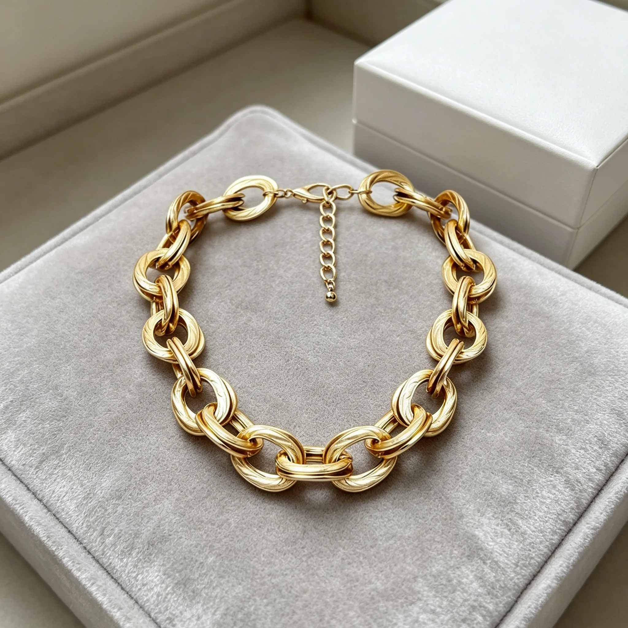 Oversized Round Link Chain Statement Golden Women Necklace Chunky Minimal Party Layering Wholesale Fashion jewelry view 2
