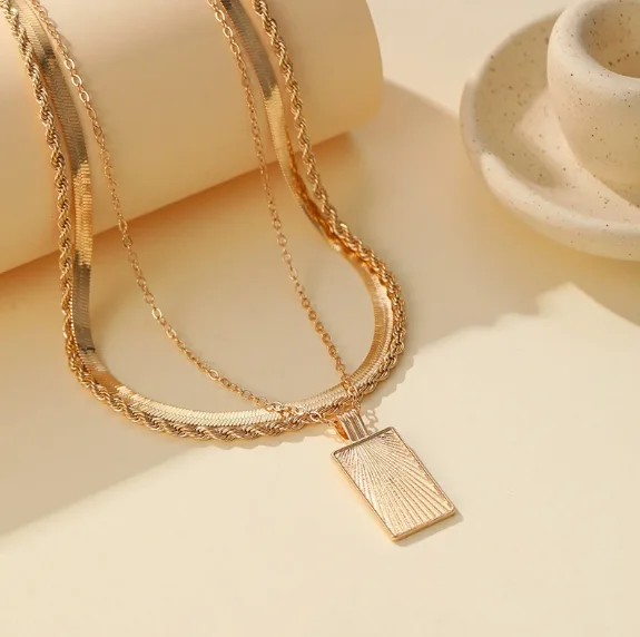 Three Layer Flat Snake Rope Cable Chain Rectangle Tag Pendant Golden Minimalist Stackable Women Party Necklaces for Gift