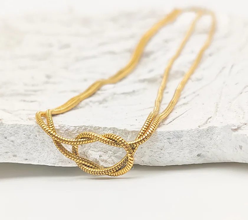Hypoallergenic Waterproof Anti-Tarnish Titanium Steel Handmade Love Knot Snake Chain Gold Tone Valentine Gift Couple Jewelry Women Dainty Necklaces