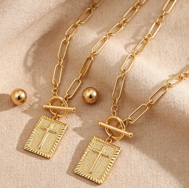 Wholesale 18K Gold Plated Square Pendant Toggle Stainless Steel Paperclip Necklaces for Women OT Cross Statement Chunky Jewelry view 3