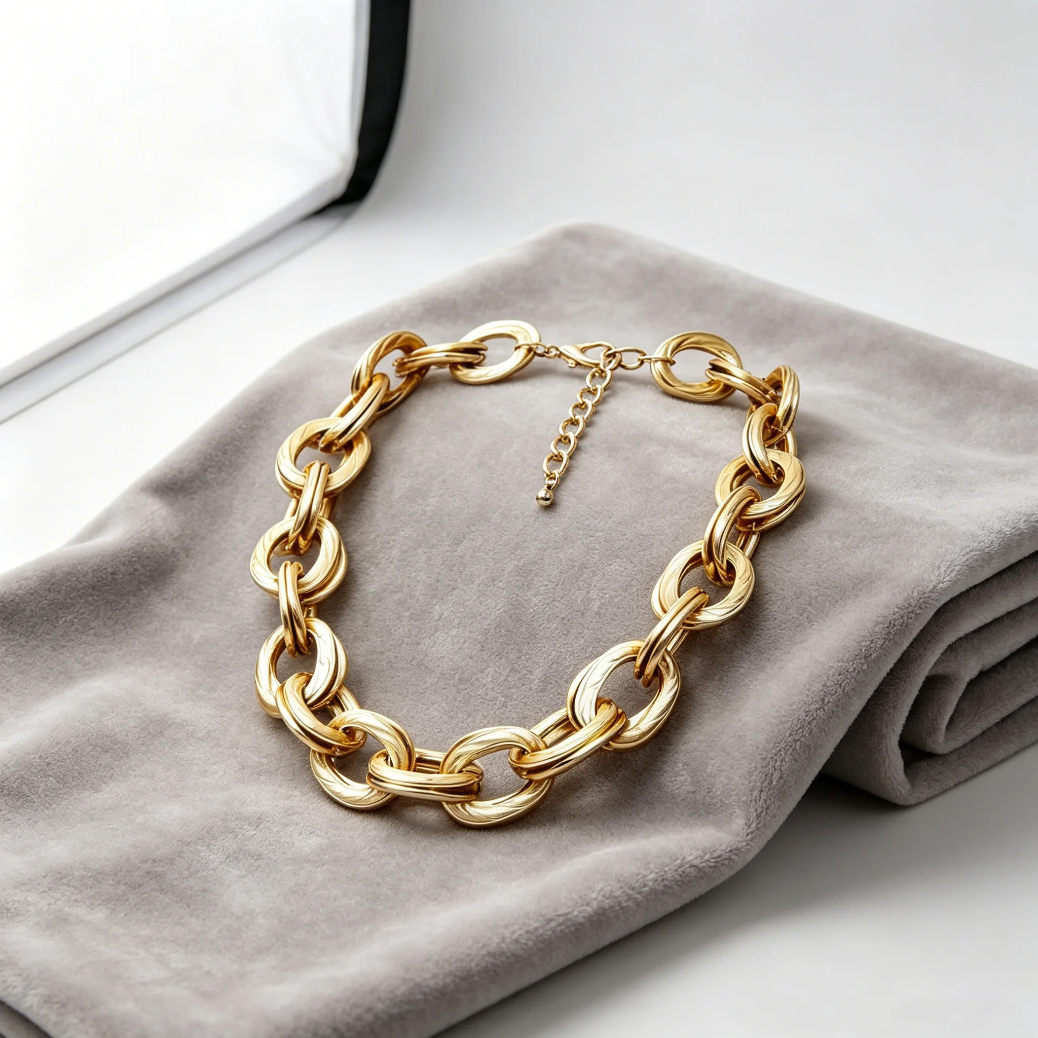 Oversized Round Link Chain Statement Golden Women Necklace Chunky Minimal Party Layering Wholesale Fashion jewelry