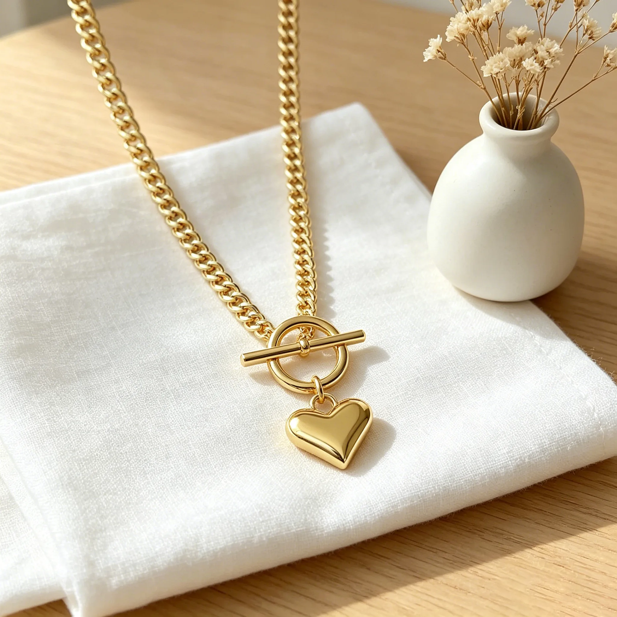 Toggle OT Clasp Heart Pendant Chunky Curb Link Chain Minimal Gold Tone Women Daily Layering Wholesale Clavicle Necklaces