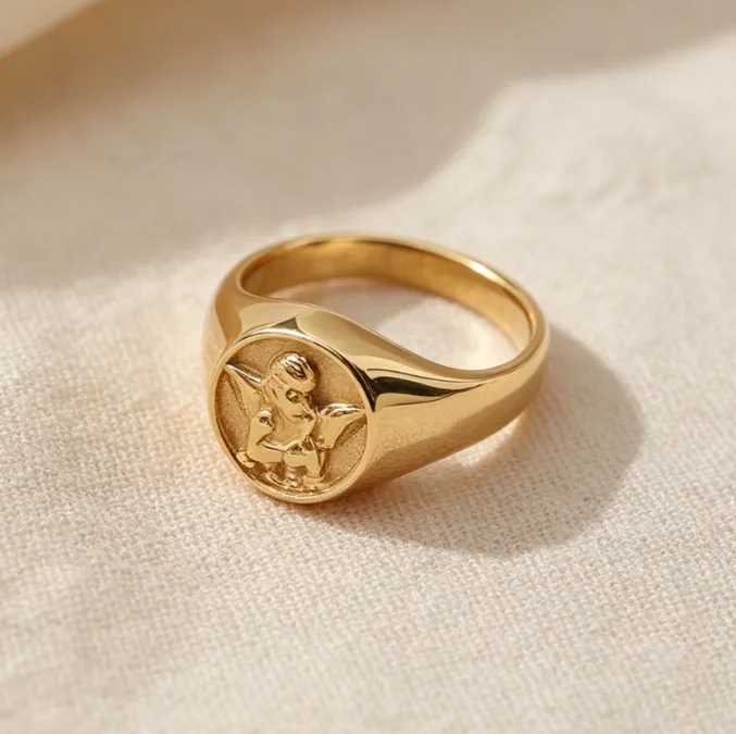 Elegant Fashion Stainless Steel Women's Finger Ring Glossy Rose Flower Pattern with High Polish 18K Gold Plating for Weddings