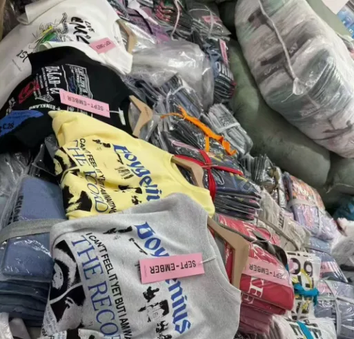 Wholesale Mixed High Quality Heavy‑Duty Women T‑Shirts Hot Selling for Stall Live Stream Physical Store Spring Summer Autumn view 3
