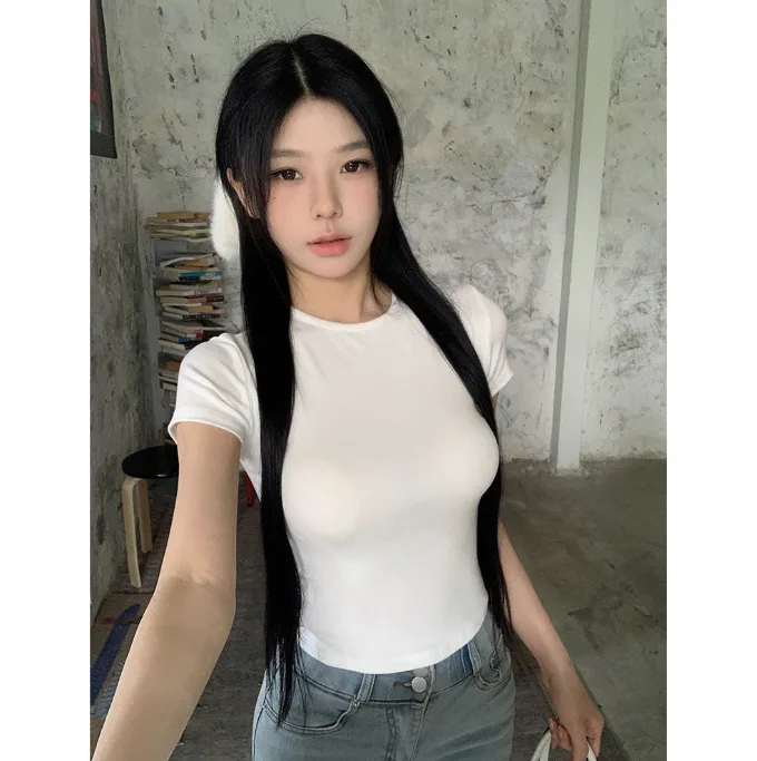 Wholesale Women’s Solid Color Slim‑Fit Short‑Sleeve T‑Shirts Collection, Summer Basic Casual Base Layer Tops for Bulk Sale view 3
